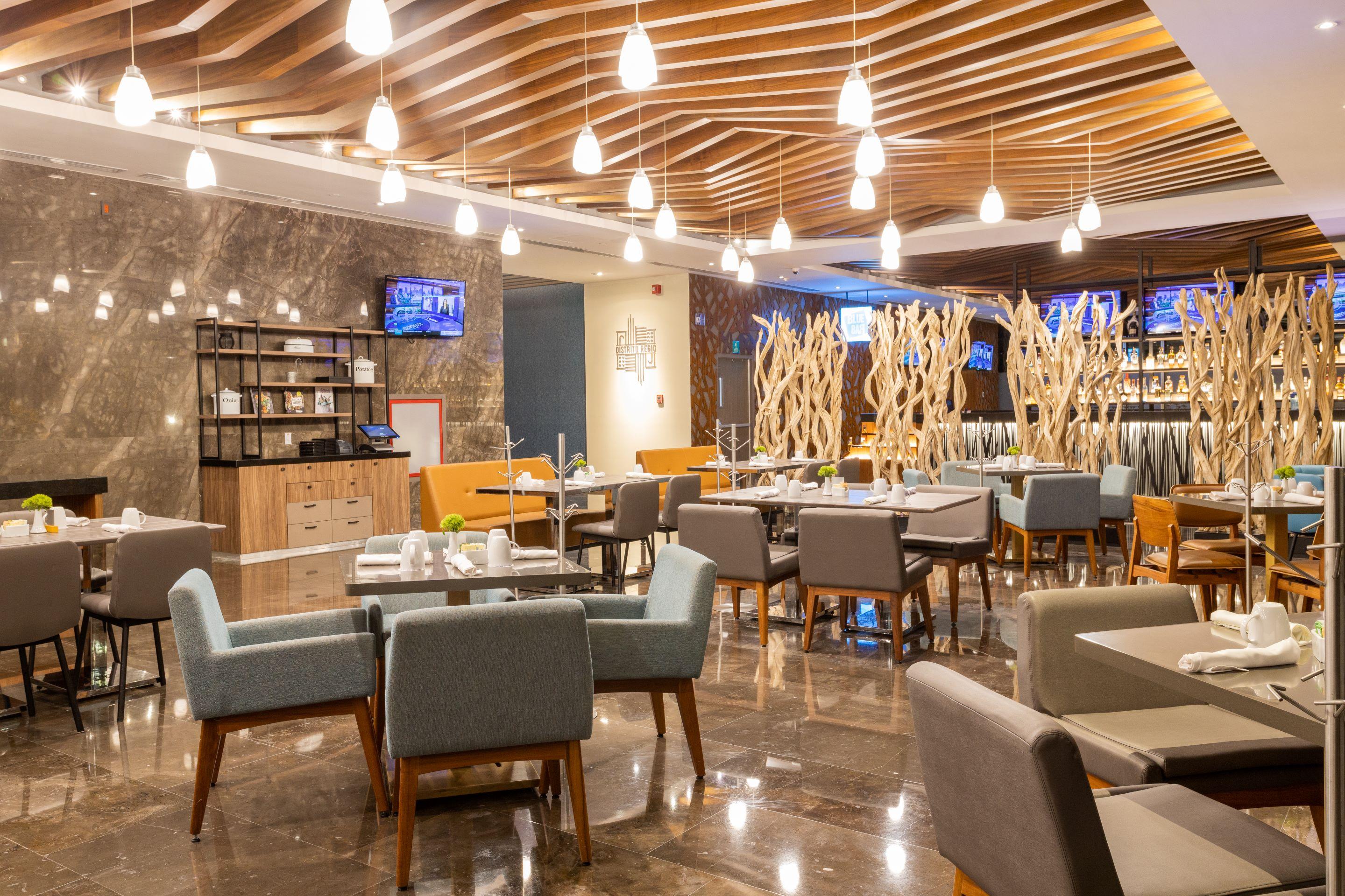 Camino Real Fashion Drive Monterrey Hotel San Pedro Garza Garcia Exterior foto The lounge at the airport