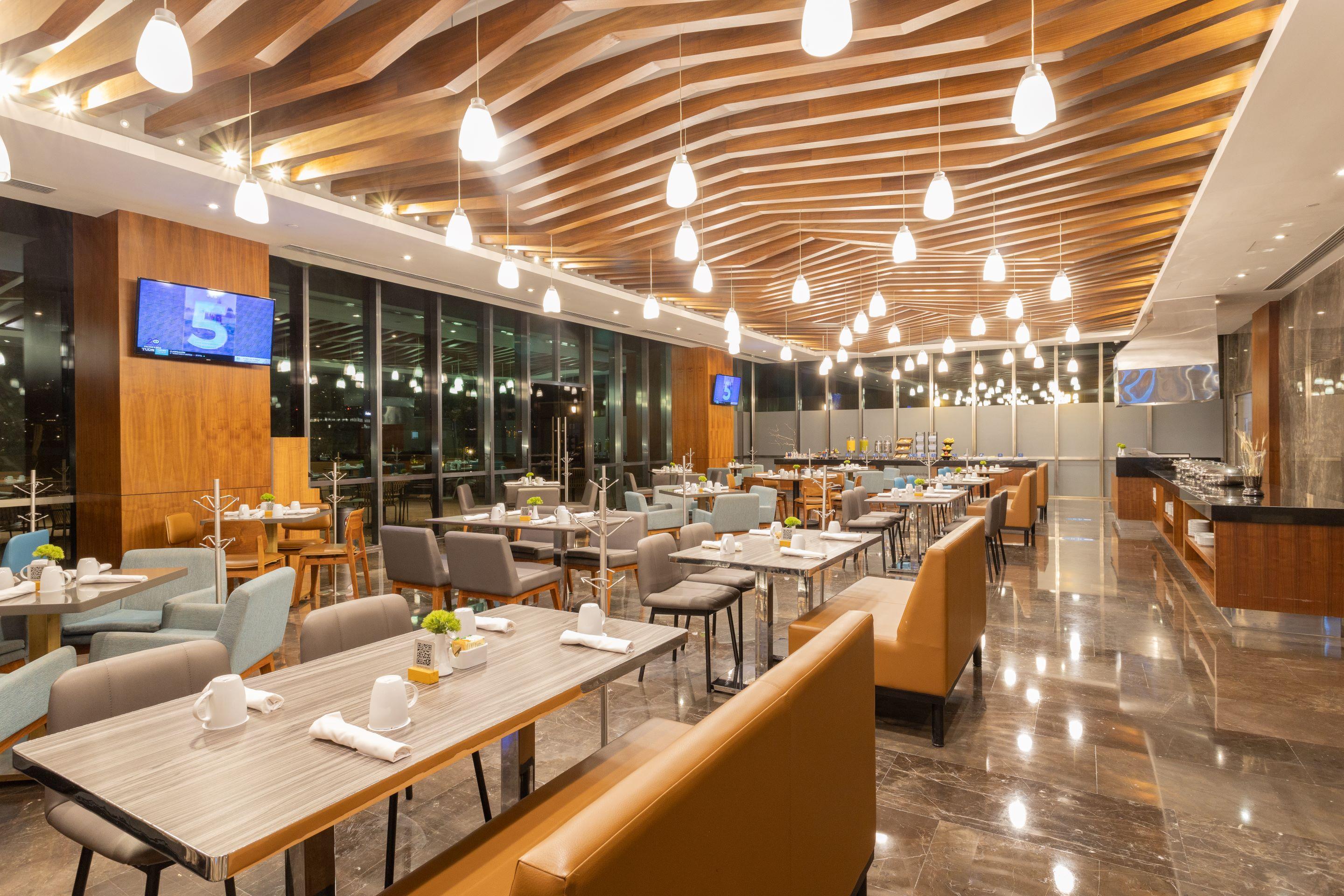 Camino Real Fashion Drive Monterrey Hotel San Pedro Garza Garcia Exterior foto The interior of the lounge