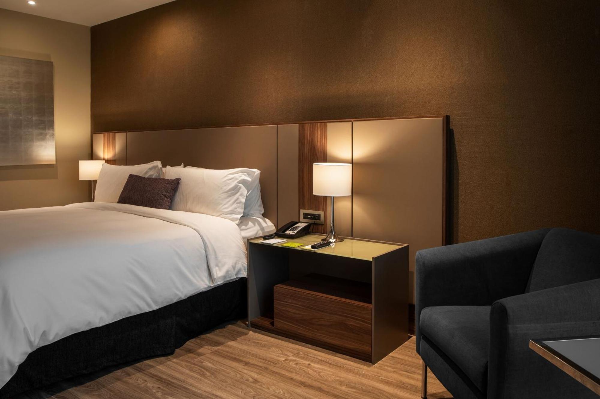 Camino Real Fashion Drive Monterrey Hotel San Pedro Garza Garcia Exterior foto A room at the hotel