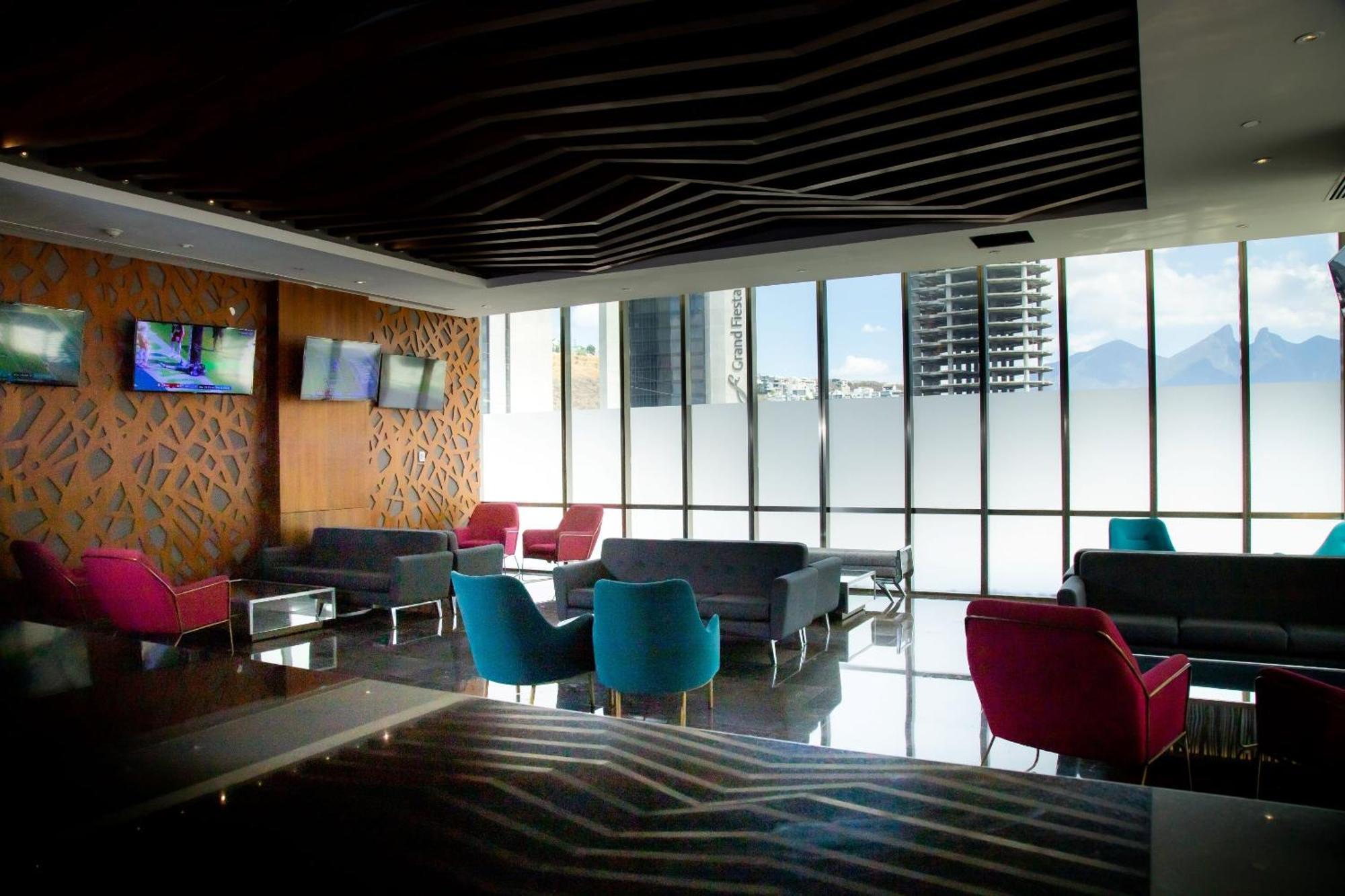 Camino Real Fashion Drive Monterrey Hotel San Pedro Garza Garcia Exterior foto The airport's VIP lounge