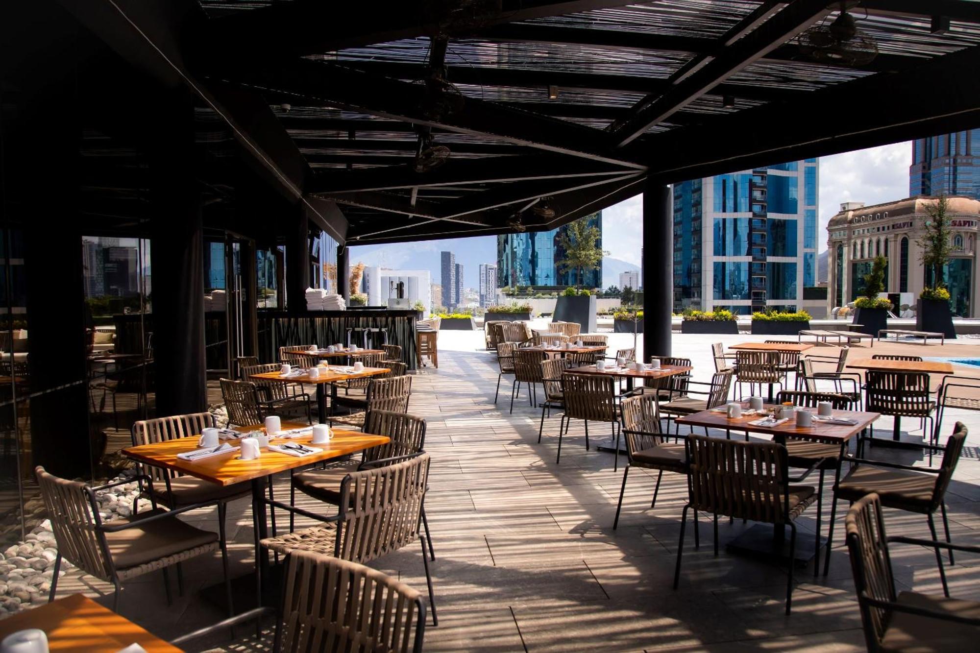 Camino Real Fashion Drive Monterrey Hotel San Pedro Garza Garcia Exterior foto The Sky Bar